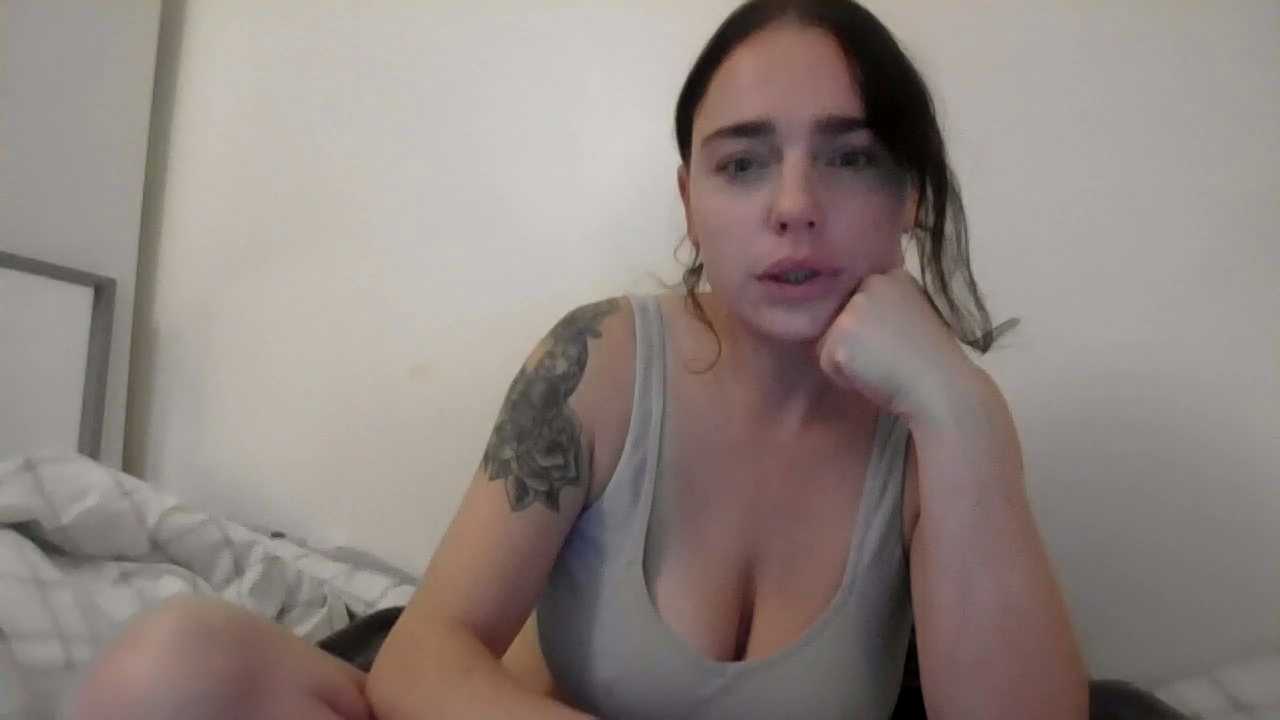 KImFoxxxx Stripchat recording – Oct 18, 2026