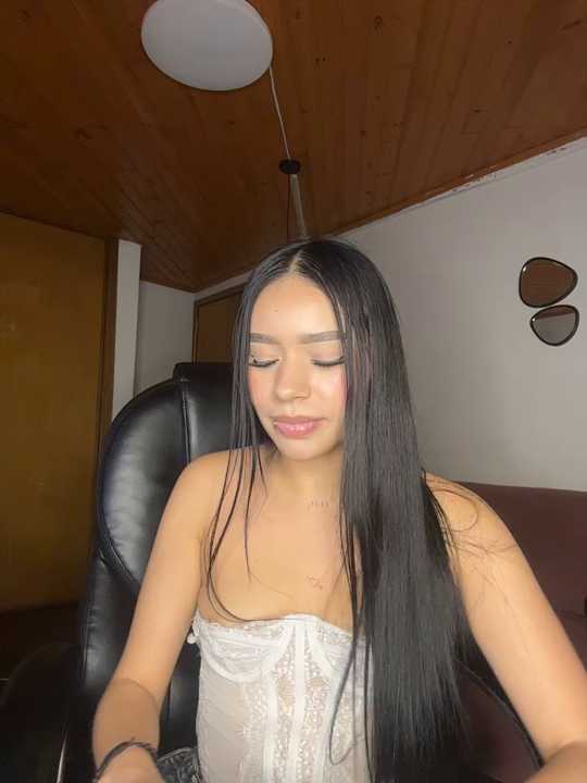 Karina_pink19