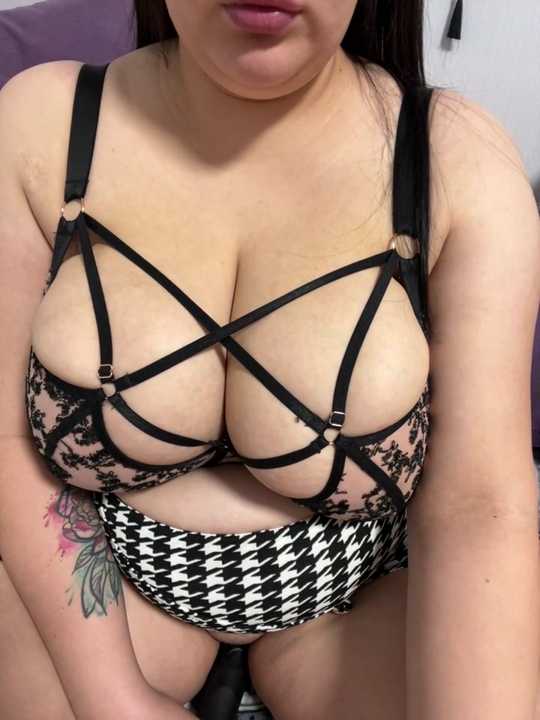 Kat__boobs cam recording