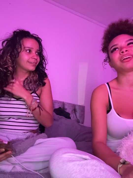 Kayla19XX Stripchat recording – Oct 17, 2026