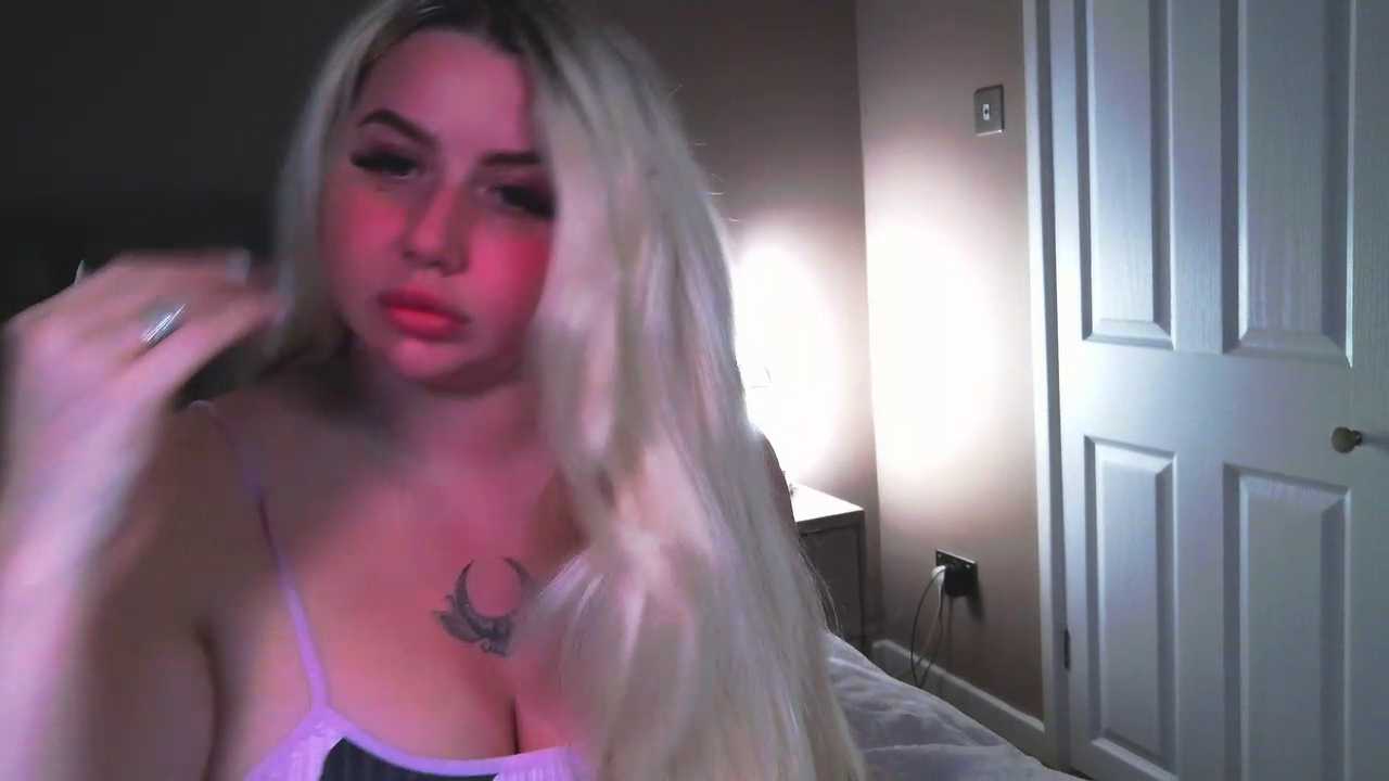 KaylaBossDoll cam recording