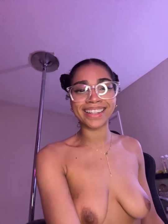 Kiki_hammyy cam recording