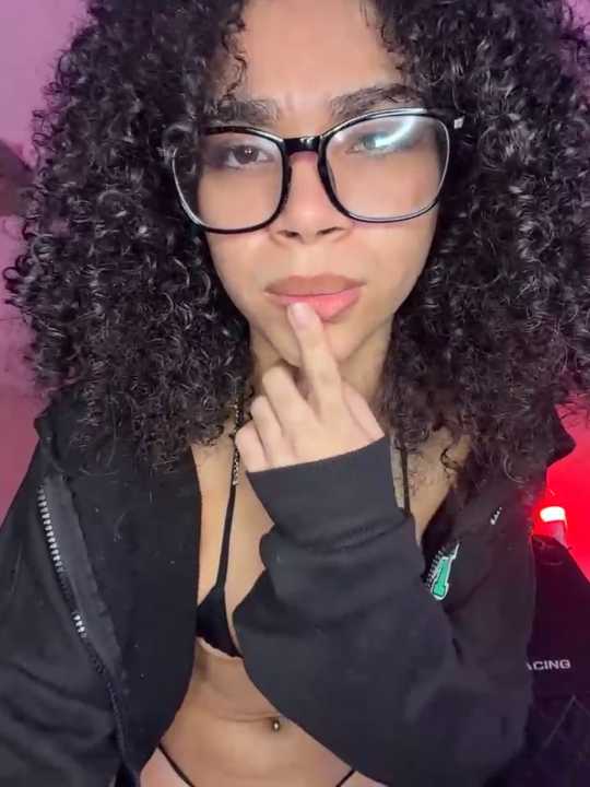 Kiki_hammyy Stripchat recording – Oct 18, 2026
