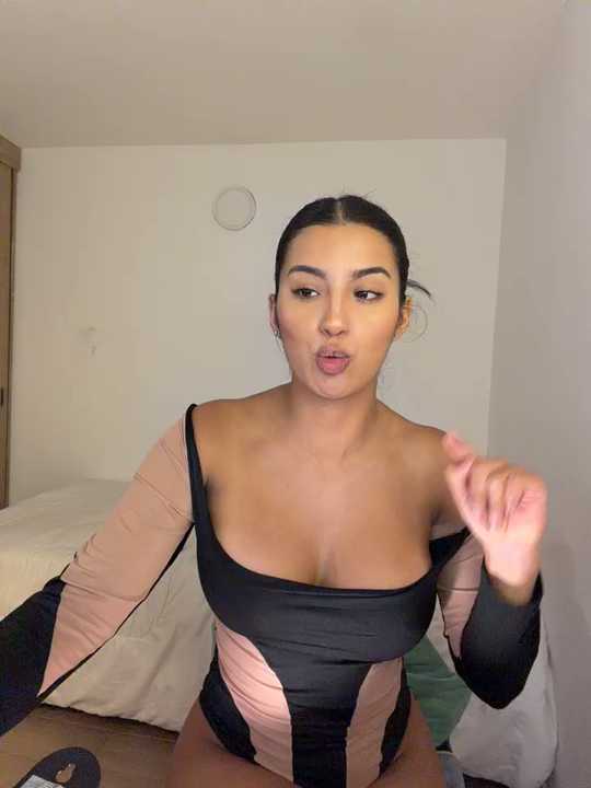 Kimm_khalifa