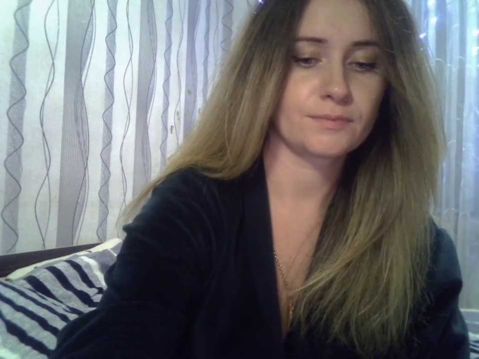 KiraKissi Stripchat recording – Oct 15, 2026