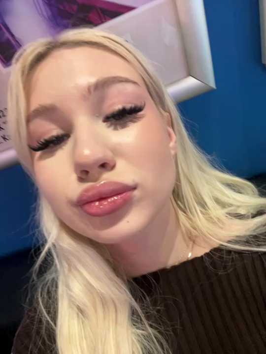 Kiss-Aurora- Stripchat recording – Oct 24, 2026