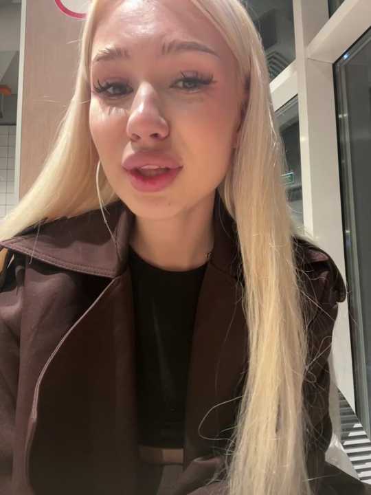 Kiss-Aurora-