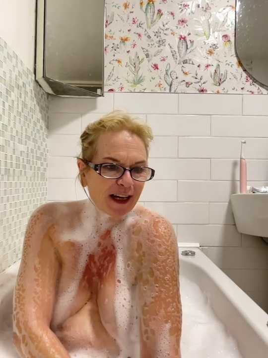 KitKat_X Stripchat recording – Oct 24, 2026