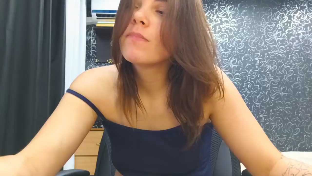 KizzyGlow cam recording