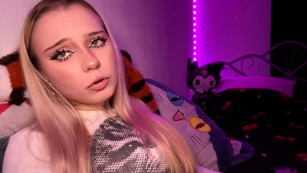 KyraBumbray Stripchat recording – Oct 13, 2026