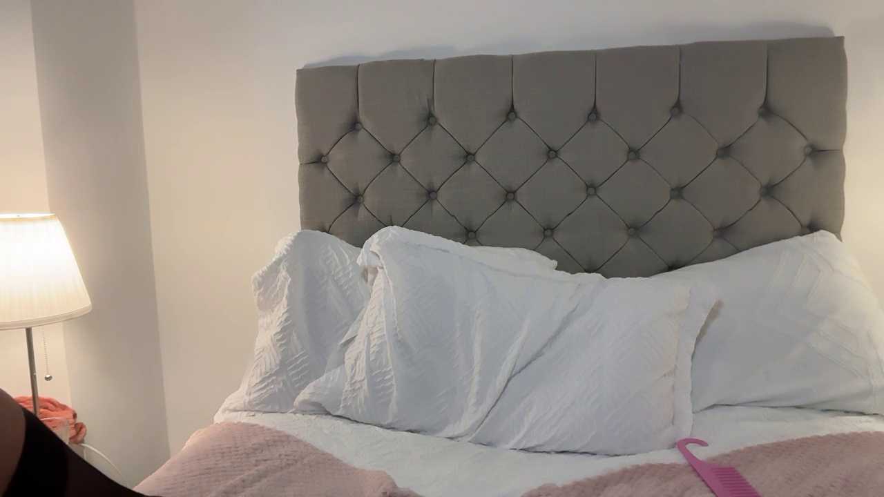 LILY-UK-MILF cam recording