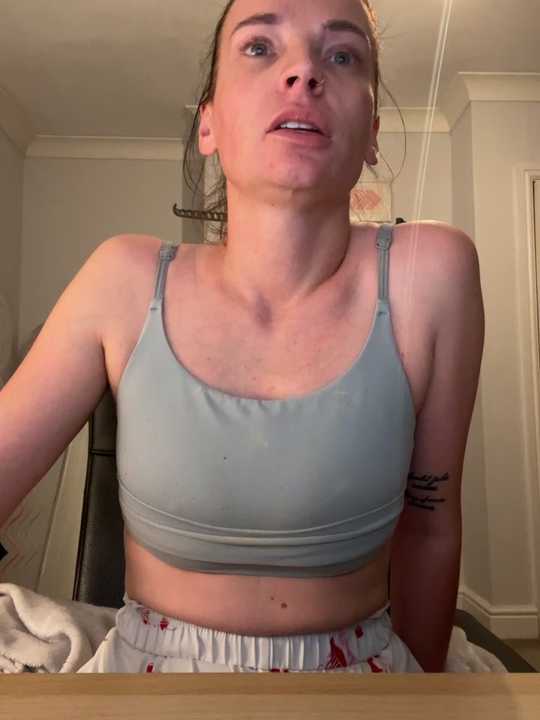 LaceyLondonXO Stripchat recording – Oct 27, 2026