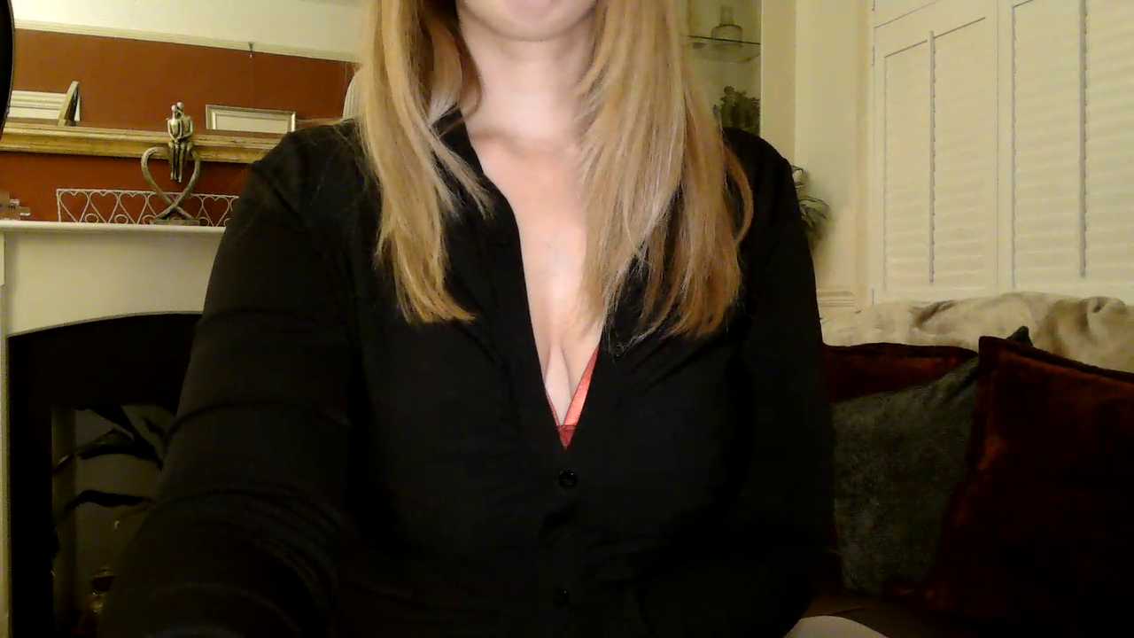 LadyLaraX Stripchat recording – Oct 21, 2026
