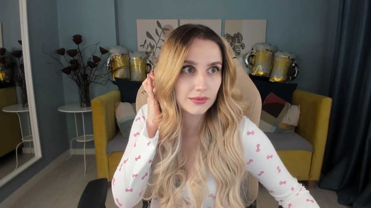 LanaLoon cam recording