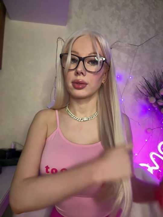 LaraHollywood