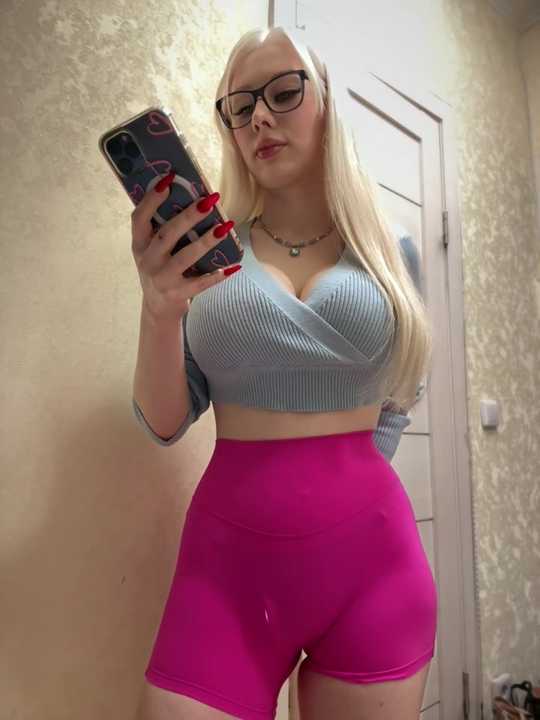 LaraHollywood