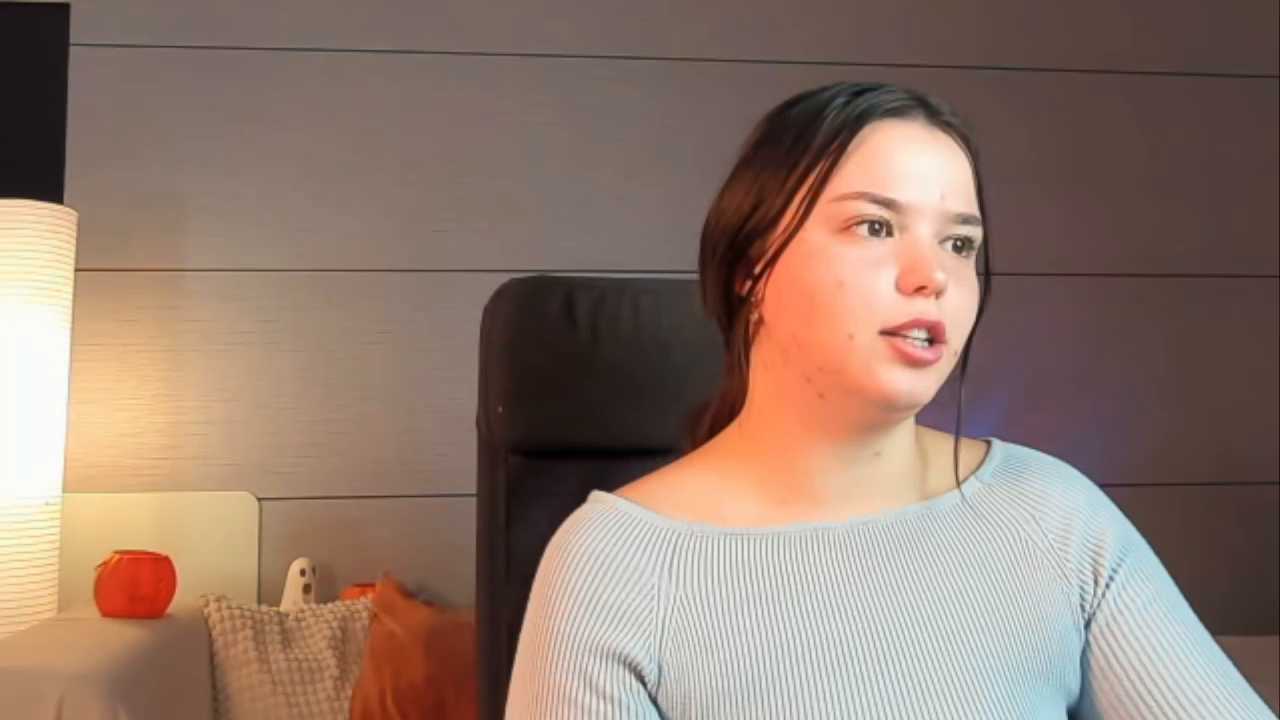 Laraaa_Loom cam recording