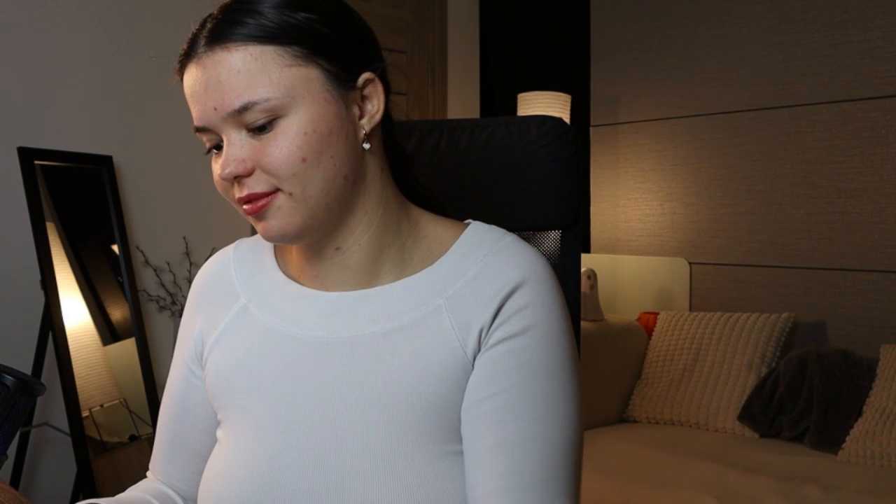 Laraaa_Loom cam recording