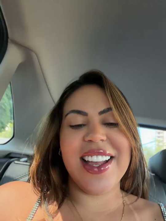 LariiHotWife cam recording