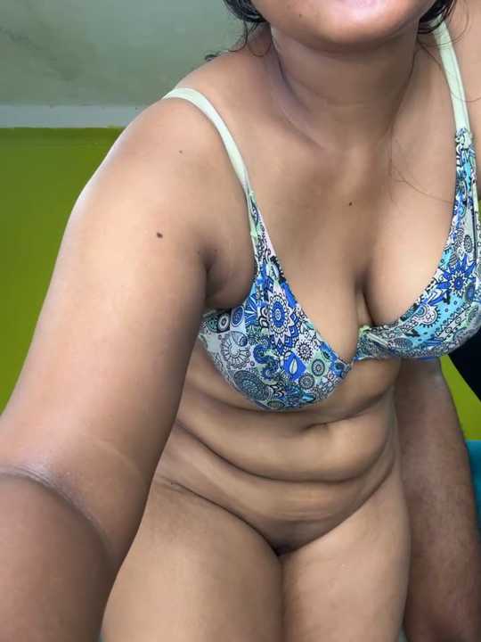 Latina-Booty cam recording