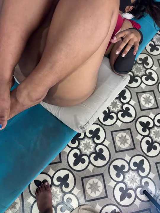 Latina-Booty cam recording