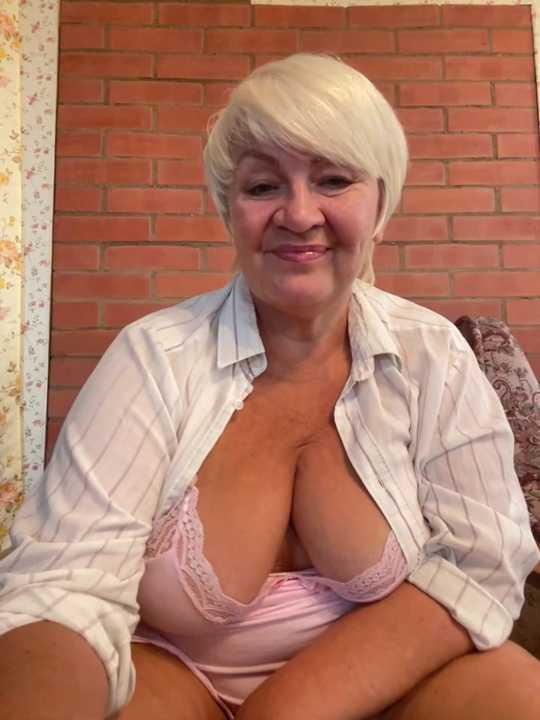 Laura_Millf