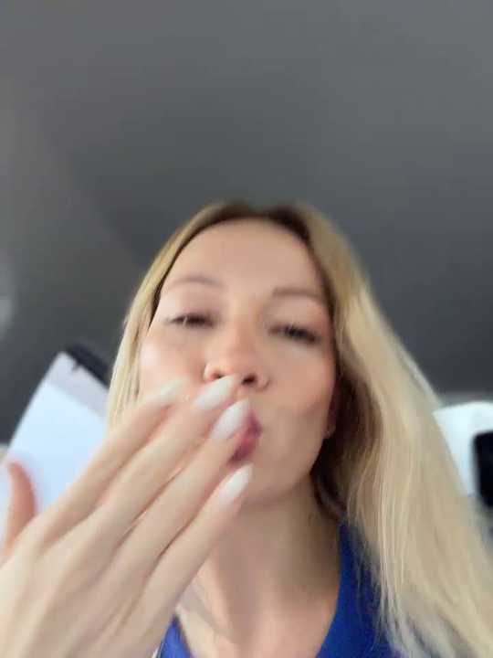 LavenderHot Stripchat recording – Oct 27, 2026