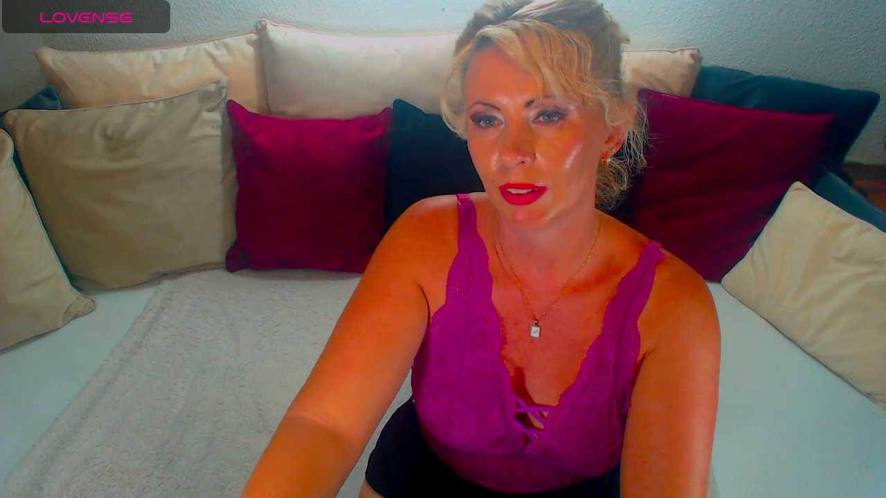 Lex_McQueen cam recording