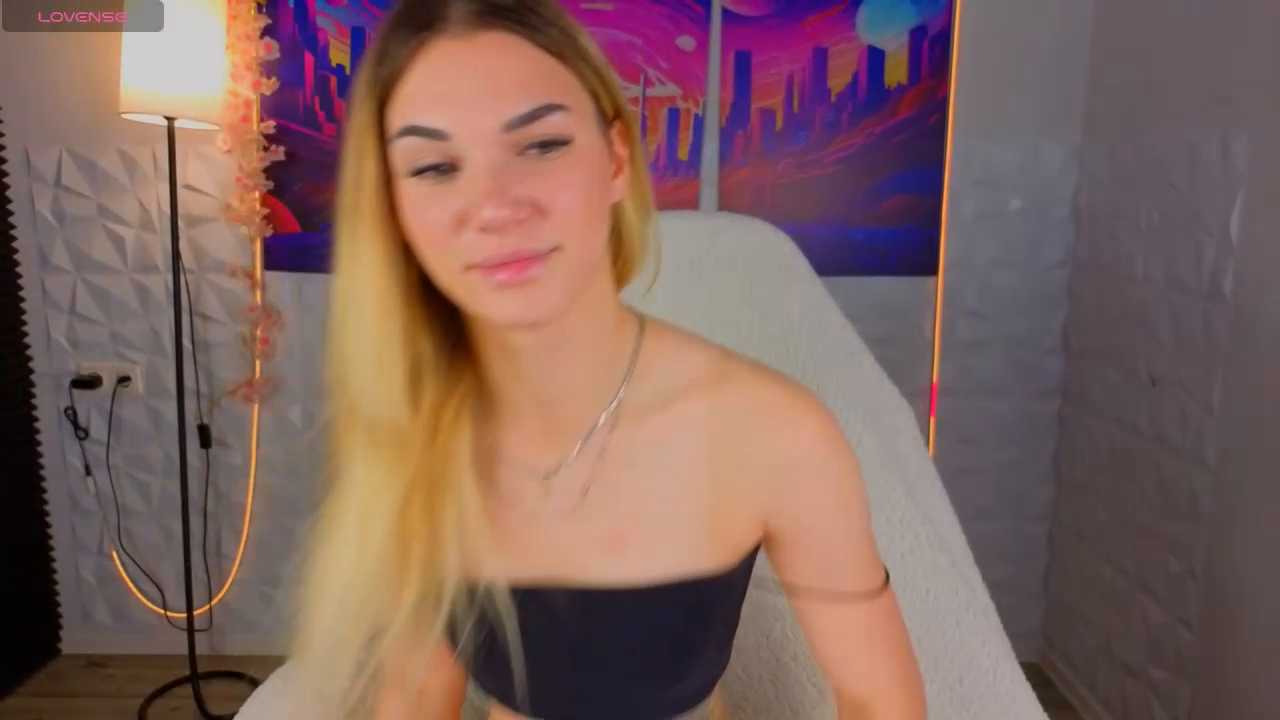 Leyla_Moore_ cam recording
