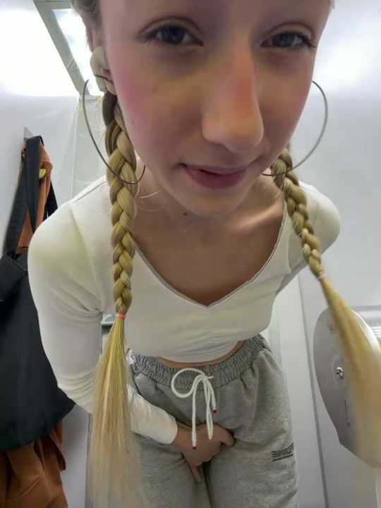 Lia-see-ya cam recording