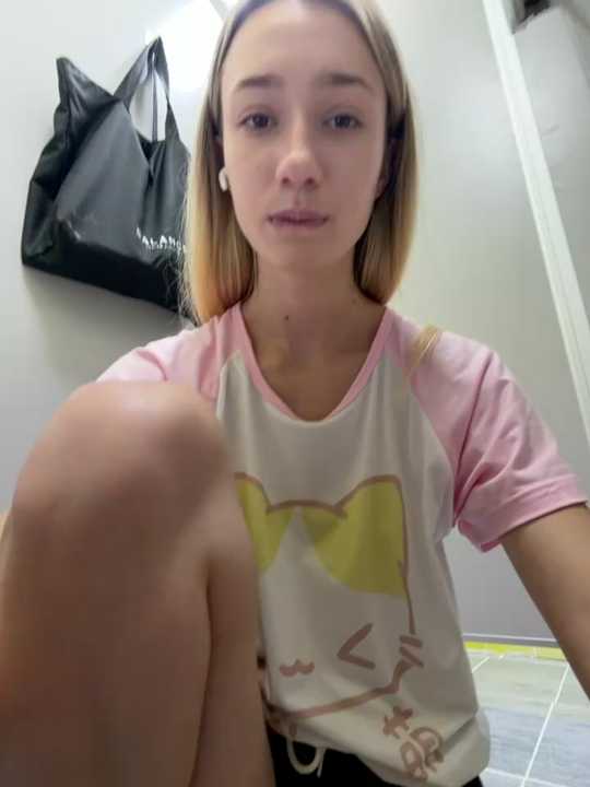 Lia-see-ya cam recording