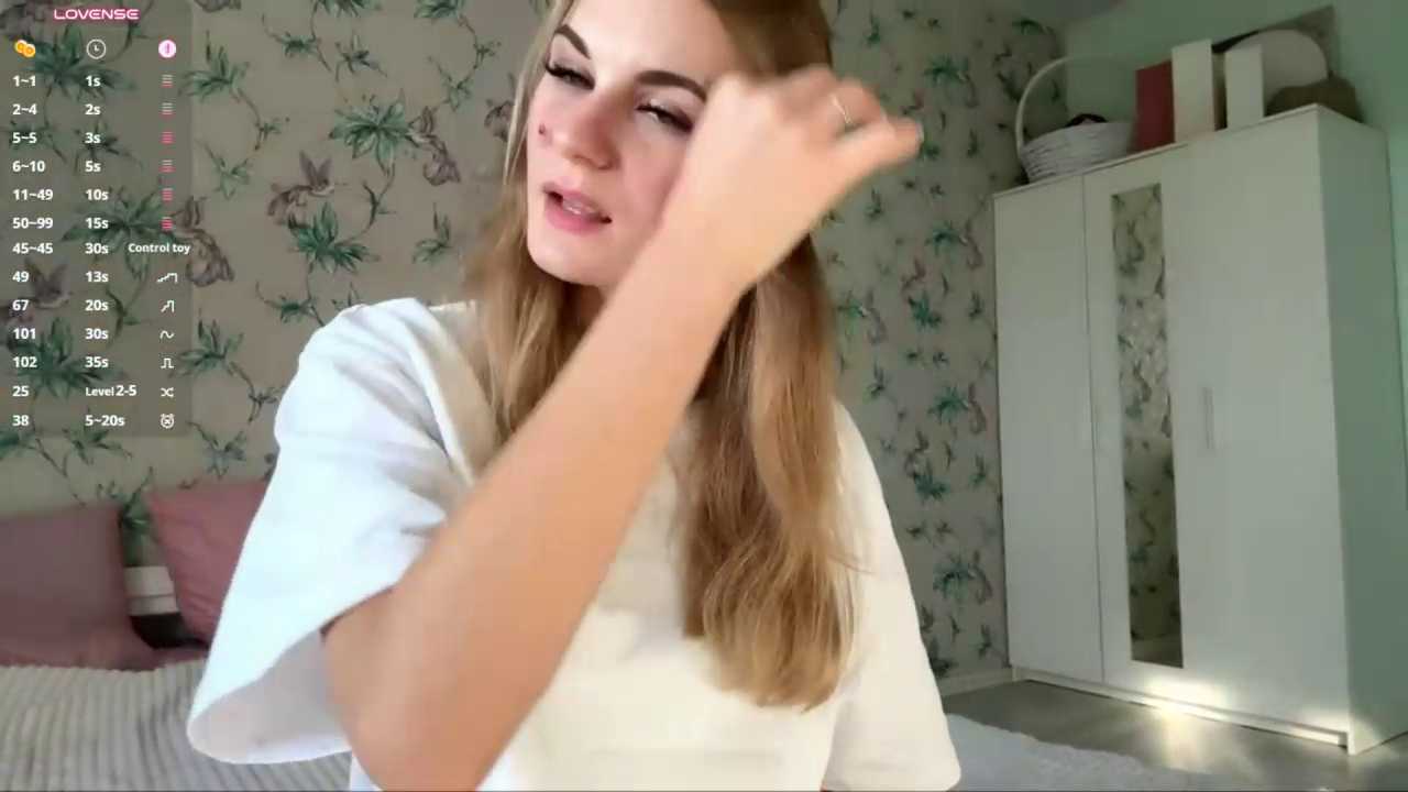 LianaLuecke Stripchat recording – Oct 21, 2026