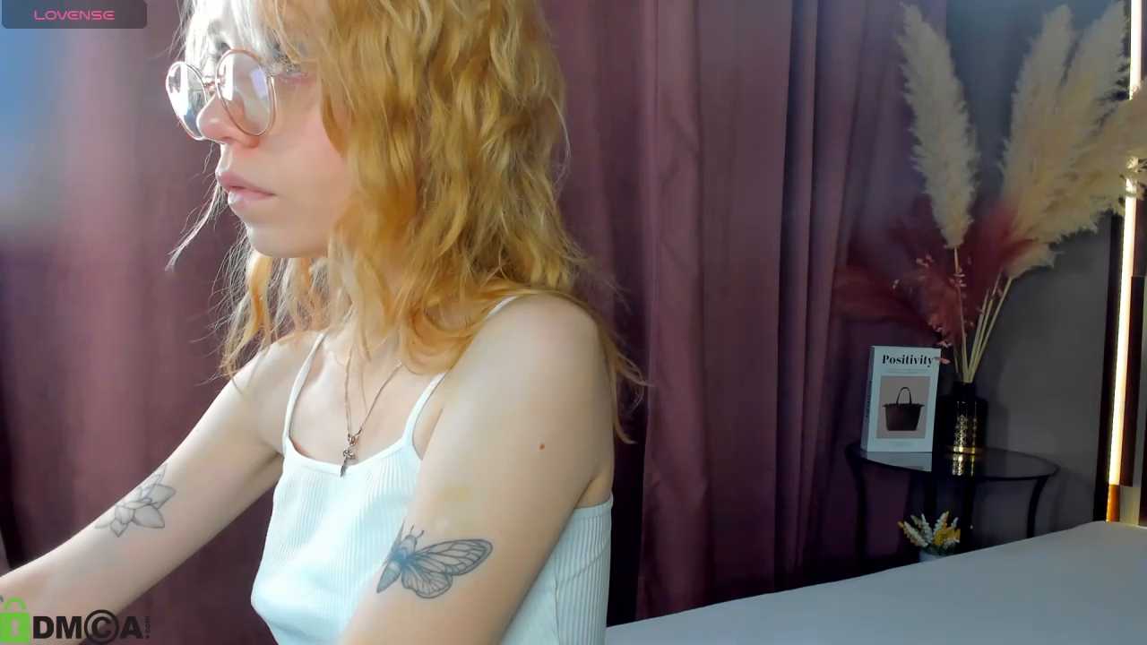 Lil1y_Moore Stripchat recording – Oct 22, 2026