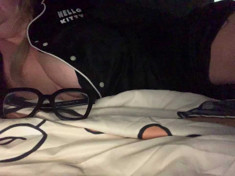 LilMissPeachy cam recording