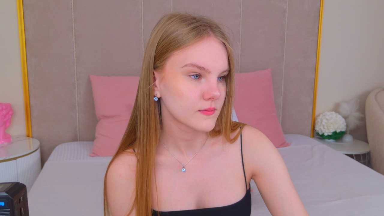 Lili_Lohan cam recording