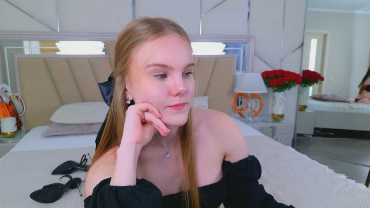 Lili_Lohan cam recording