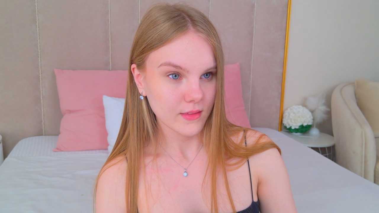 Lili_Lohan cam recording