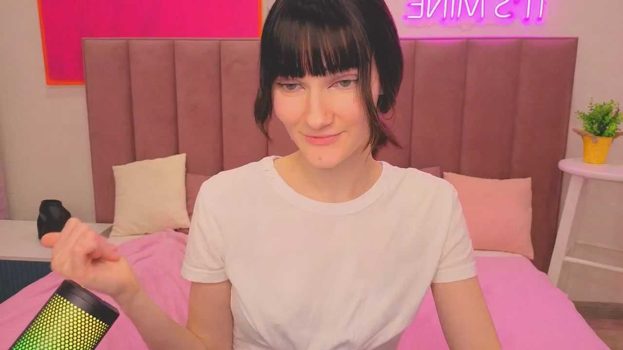 Lili_flowerr cam recording