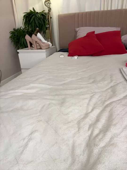 LillyNatty18 Stripchat recording – Oct 25, 2026