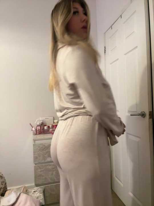 LillySpark201 Stripchat recording – Oct 25, 2026