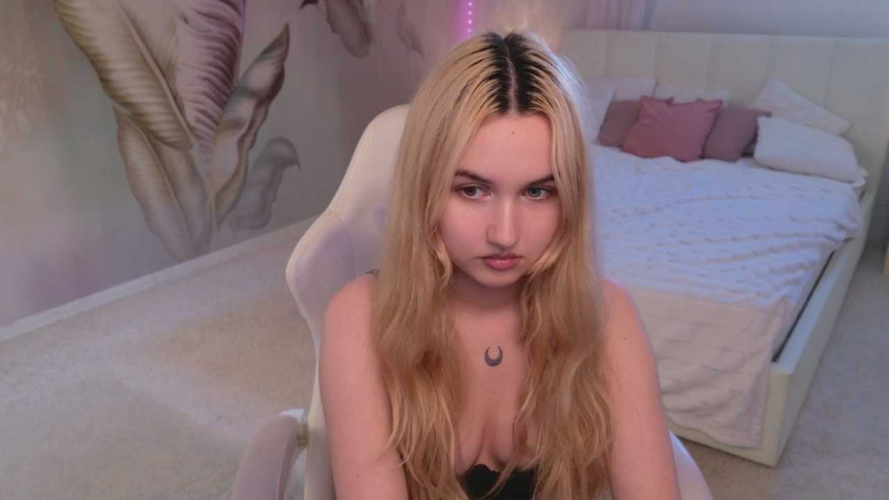 Lilly_Eyes cam recording