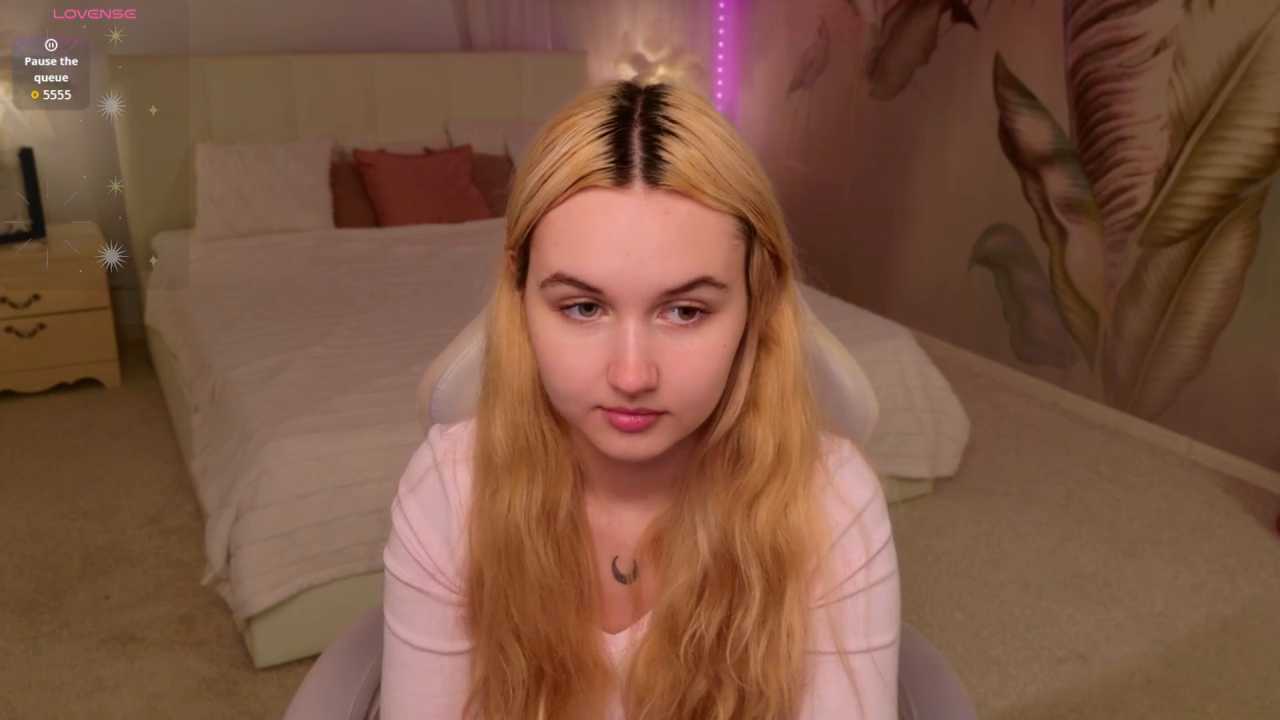 Lilly_Eyes cam recording