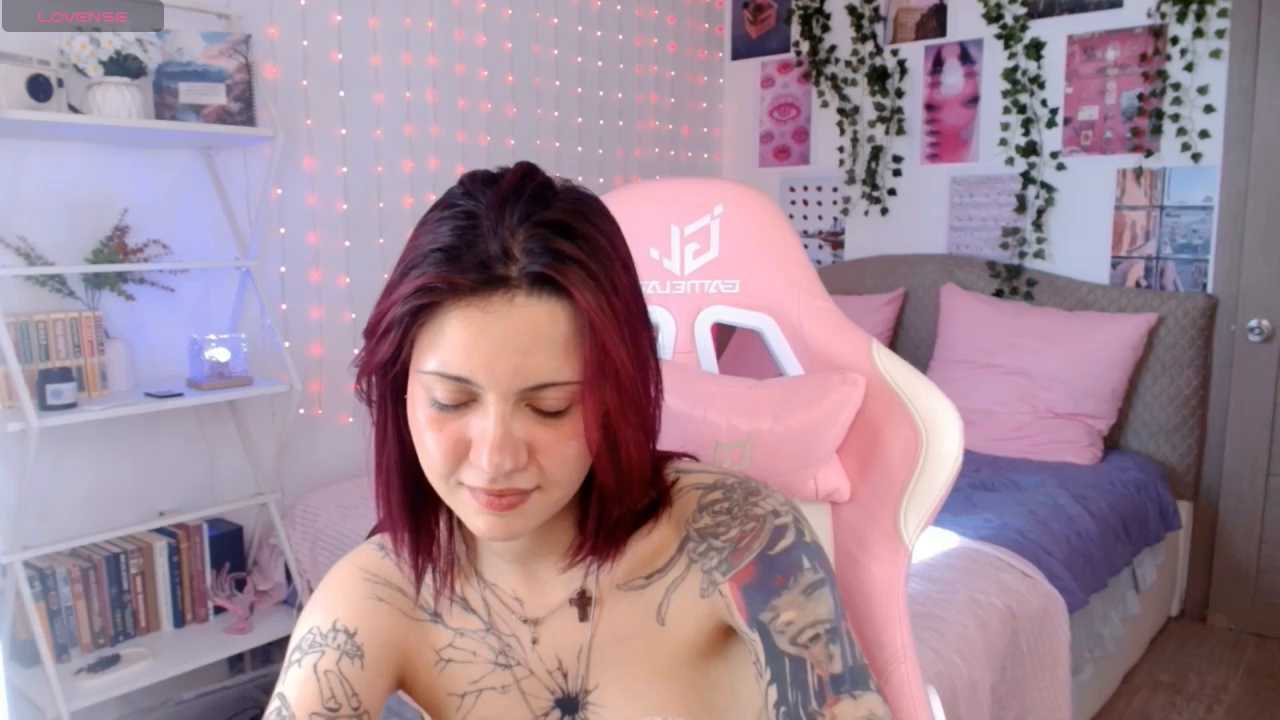 Lily_Flores cam recording