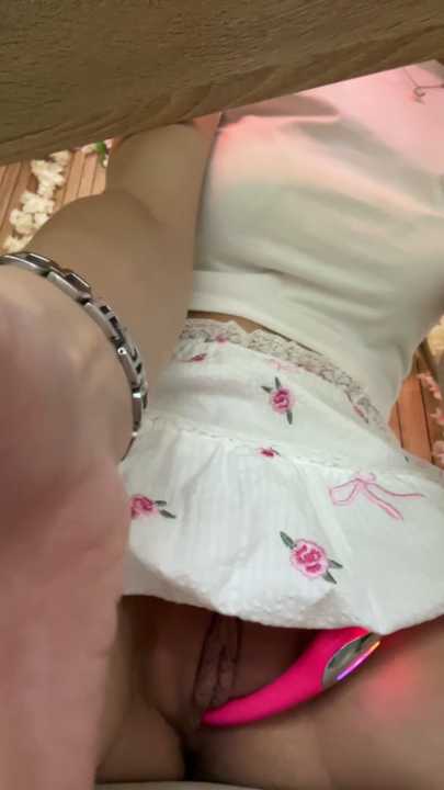 Lina_Away