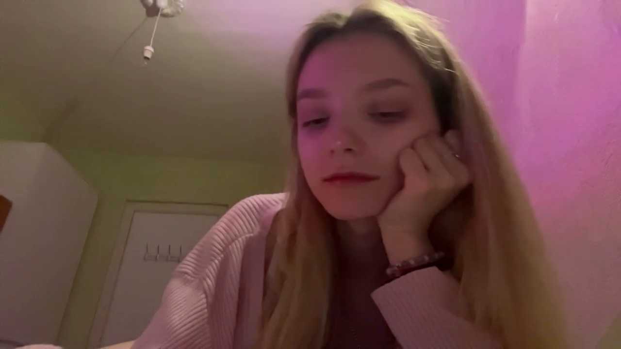 Lissa_Meow0_0 cam recording