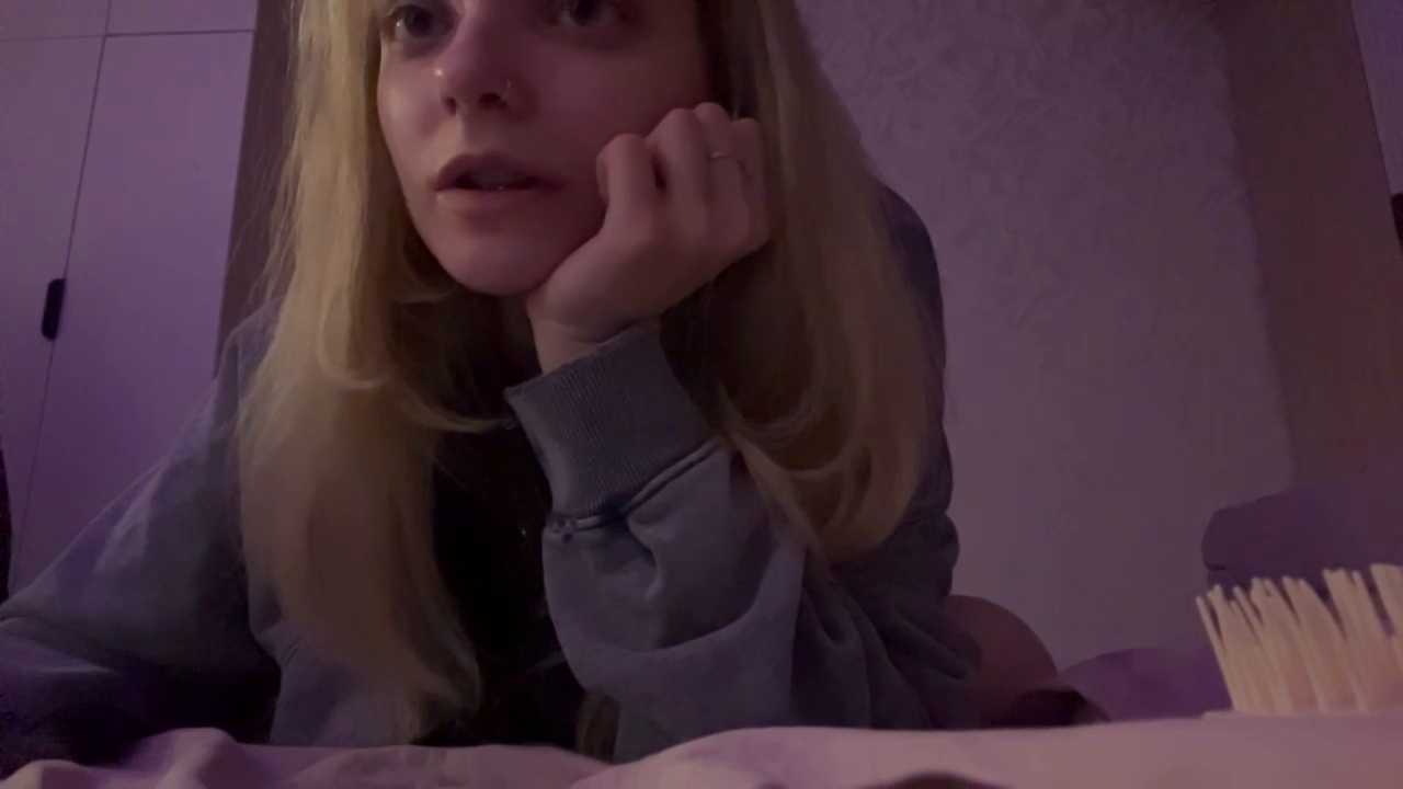 Lissa_Meow0_0 cam recording