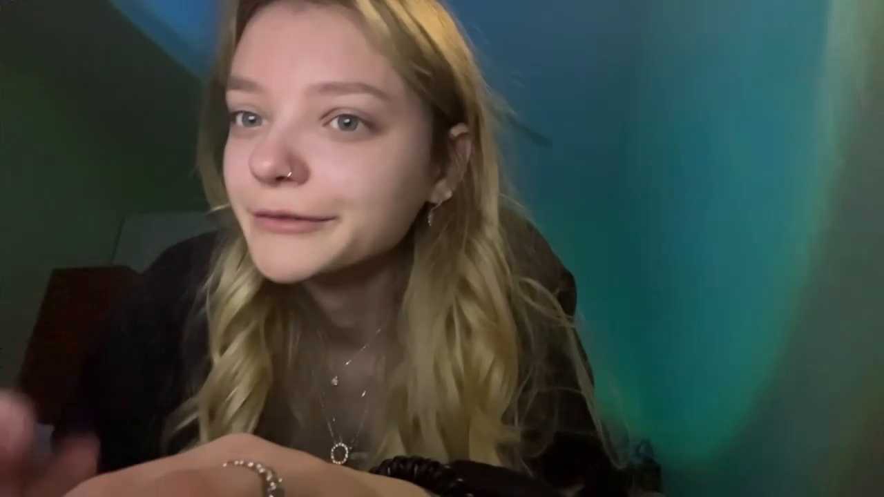 Lissa_Meow0_0 cam recording