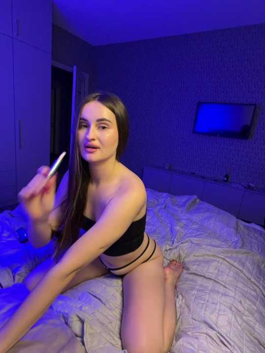 Lizzie_Castillo