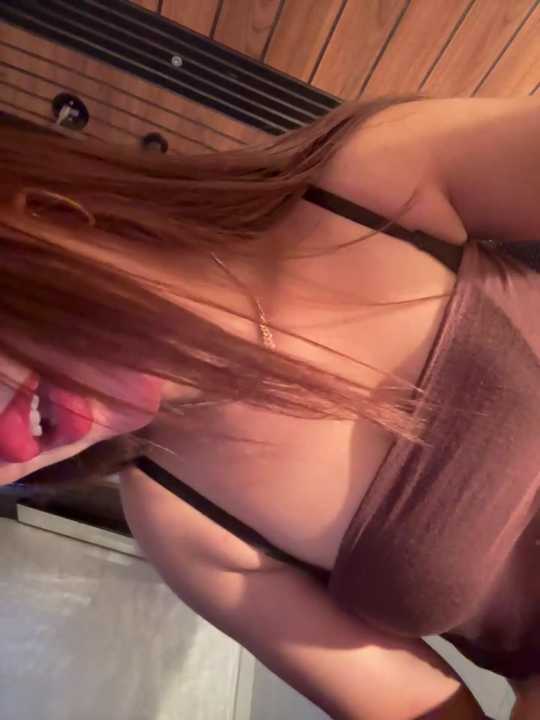 Lola-Bee