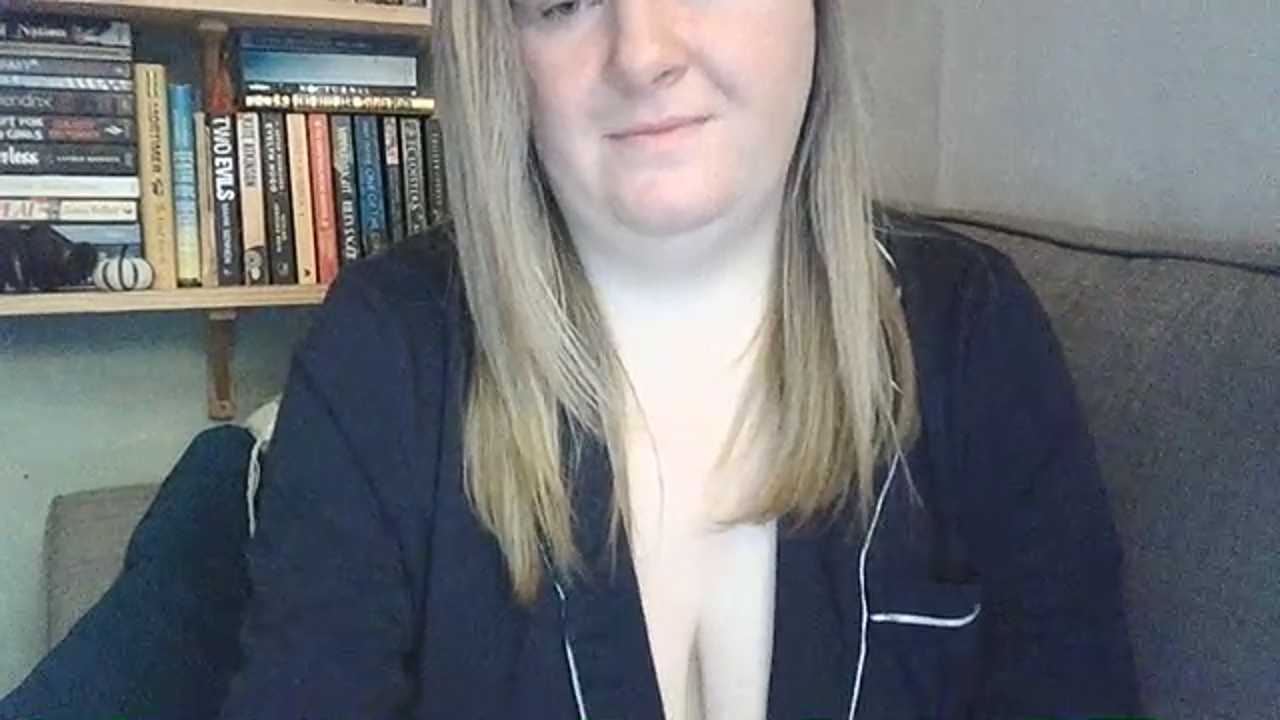 Lola-May Stripchat recording – Oct 25, 2026